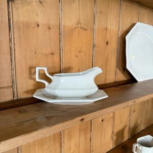 Johnson Brothers Heritage Ironstone White Gravy Boat with Saucer